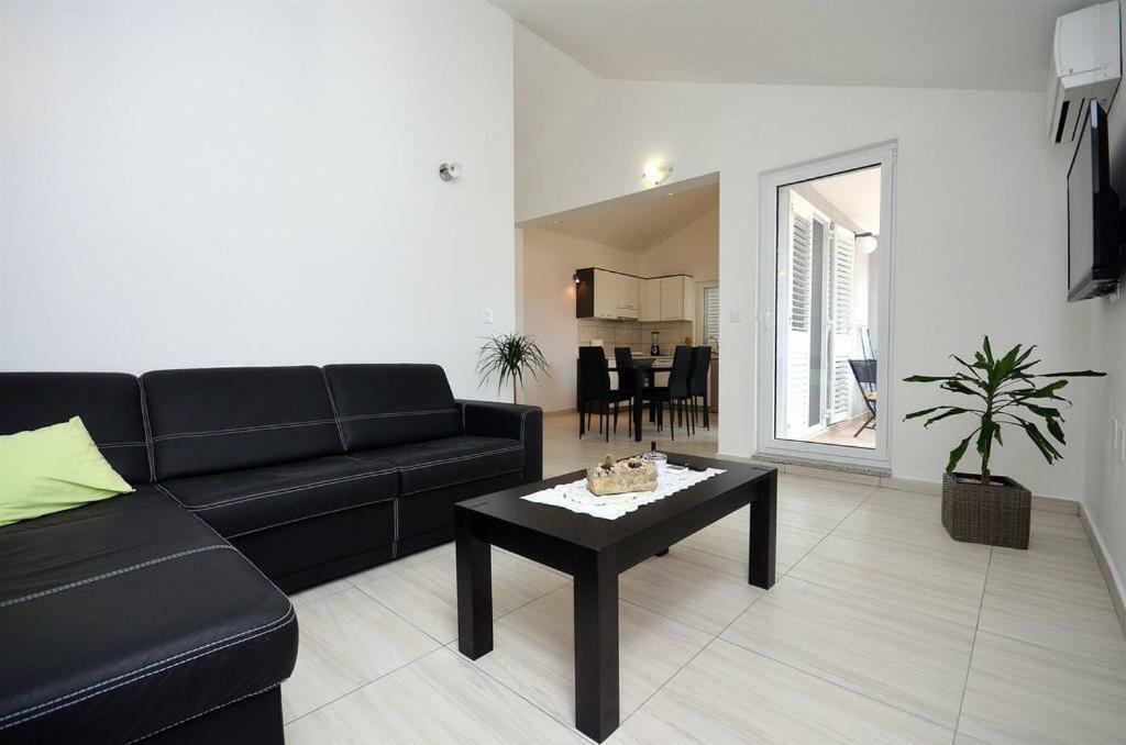 Ljiljana Apartment Srima Exterior photo